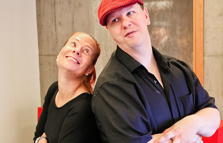Musiikkia tehdessään Tanja Hakkaraisen ja Kalle Salosen arkiroolit katoavat.