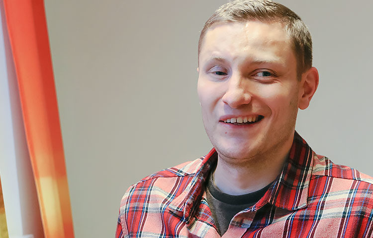 Tapio Haanperä pyrkii kehittämään entistä saavutettavampia ja käyttäjäystävällisempiä verkkopalveluita.
