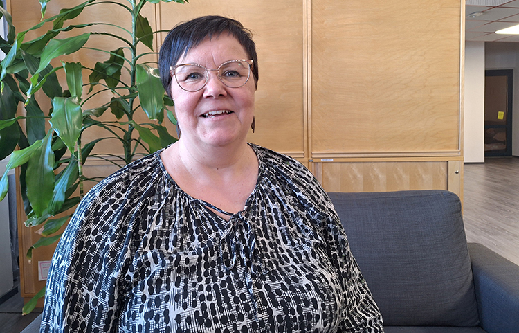 Kuvassa Pia Pöyhönen.